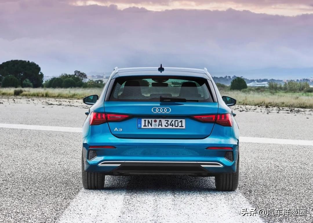 宝马发布全新车标,宝马蓝天白云标改黑白标