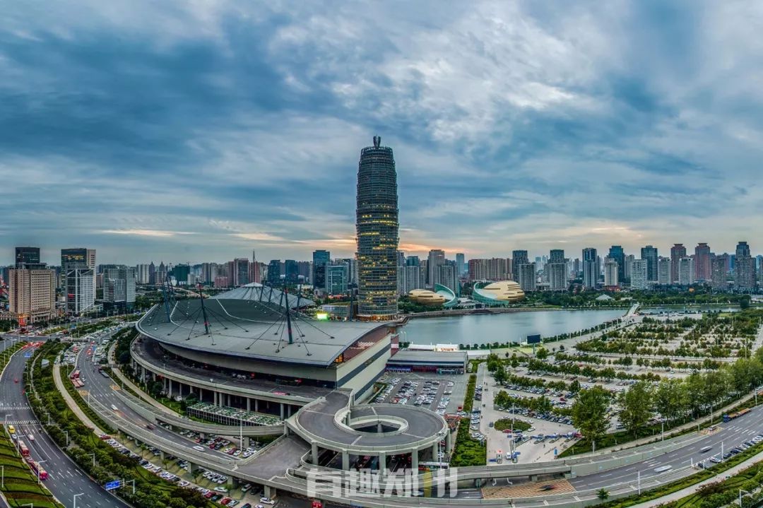 以梦为马不负韶华方队,以梦为马不负韶华演出现场视频