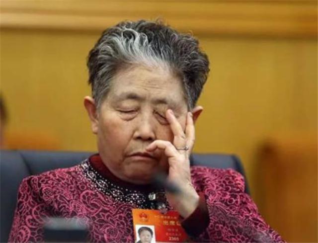 老干妈陶碧华如何对待自己的员工,老干妈陶华碧车牌号