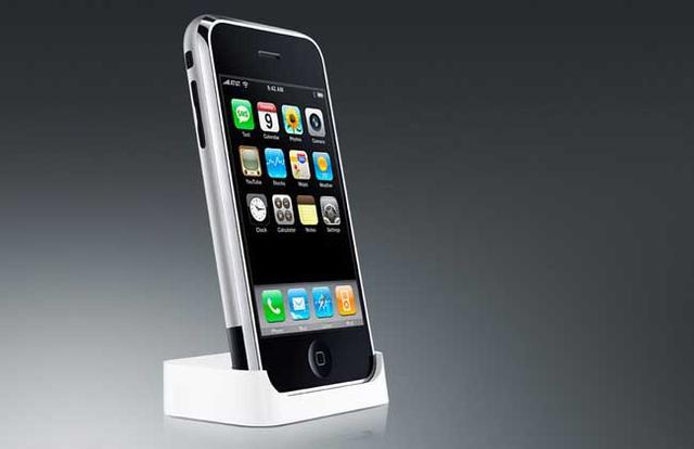 iPhone手机黑屏怎么回事,iphone13promax黑屏点不亮