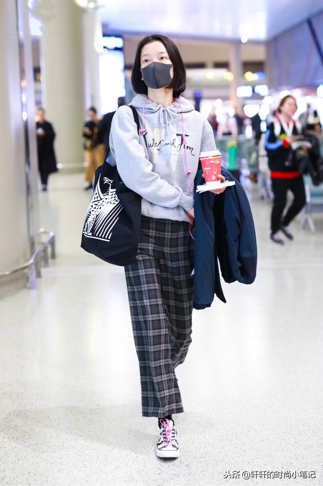 杜鹃同款休闲运动长裤,杜鹃穿什么裤子