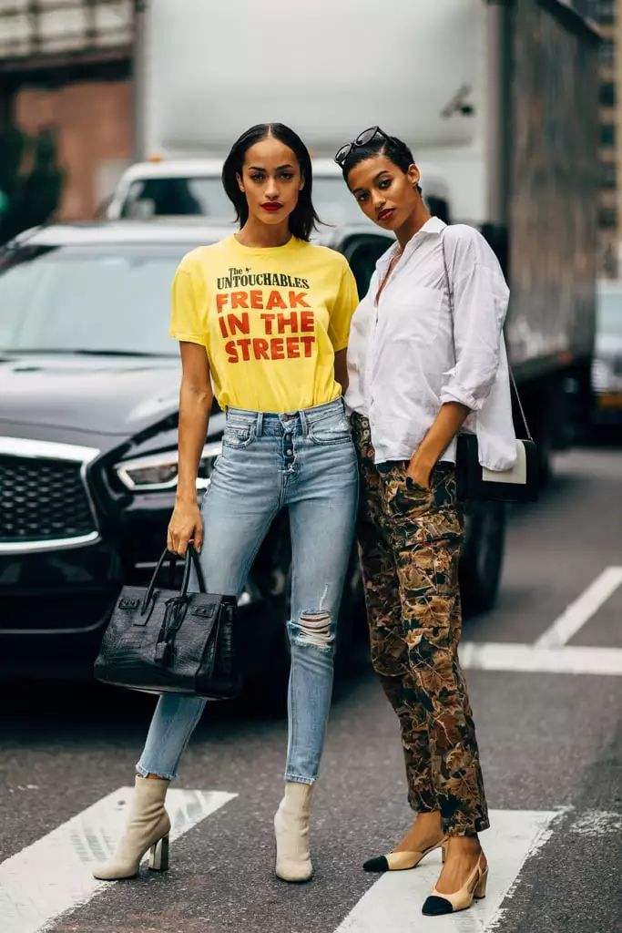 今年流行的袜子穿法长筒袜,袜靴洋气又高级