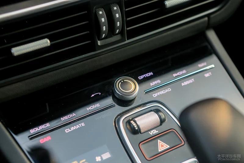 保时捷2024款卡宴coupe石英灰街拍,保时捷卡宴coupe2024款音响效果