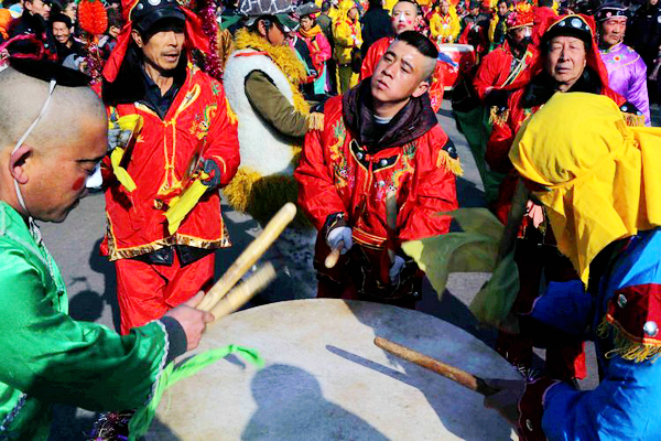 多国狂欢,国人的狂欢盛宴