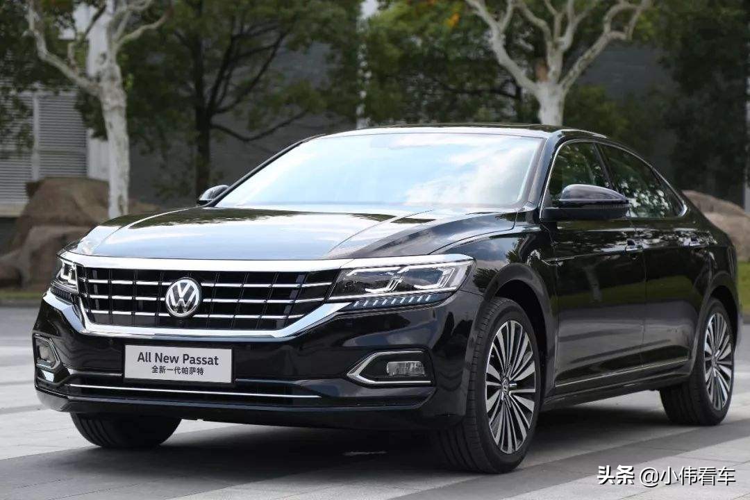 小欢喜杨杨和父母一起开卡丁车,小欢喜季杨杨和父母开卡丁车
