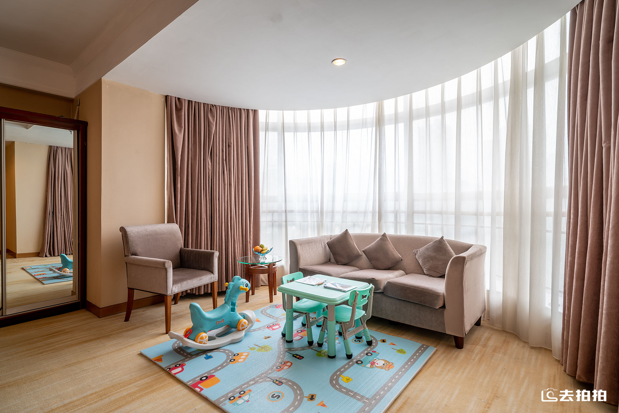 去拍拍蓝海酒店l做一片有温度的“蓝海”