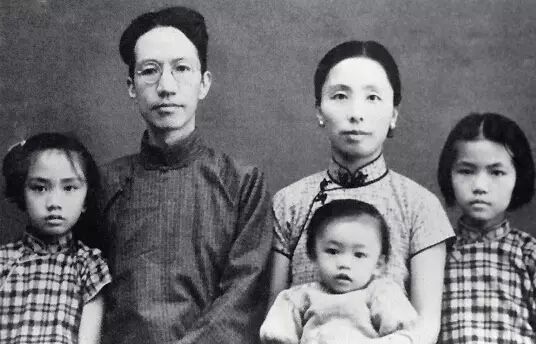 他，没有一张文凭被誉为“三百年才出一个的大师”“教授的教授”