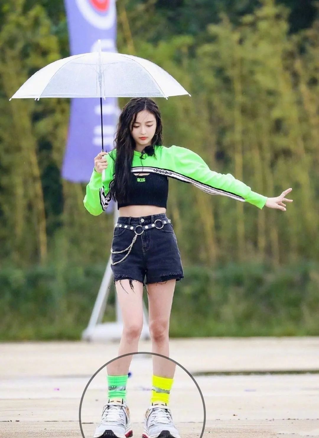 火箭少女吴宣仪穿衣搭配,吴宣仪穿衣风格有多土