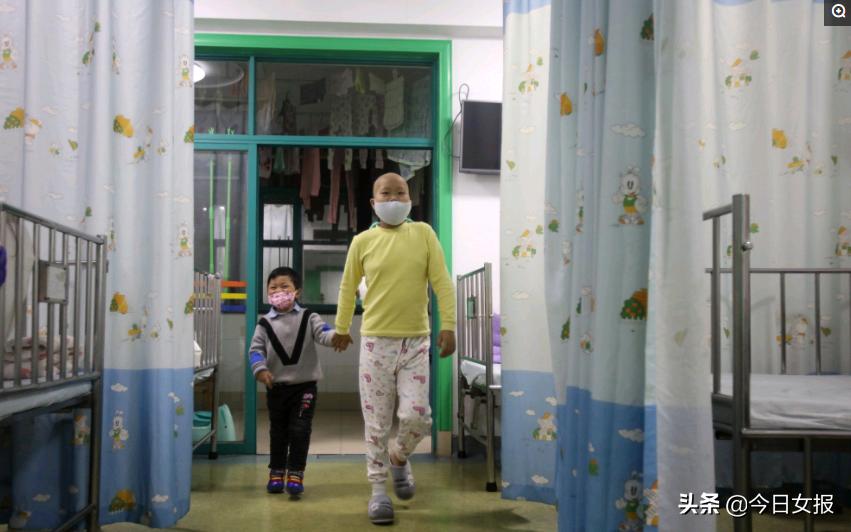 夫妻赚钱救自己的患白血病孩子,卖房救白血病妻子