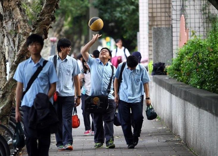 孩子被同学欺负了家长正确做法,孩子被同学欺负了应该怎样解决呢