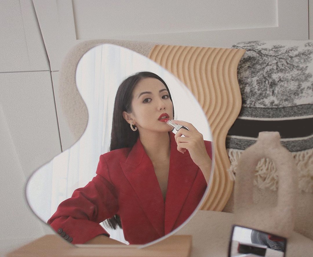 没带卸妆水怎么卸妆干净,忘记带卸妆产品该怎么样卸妆