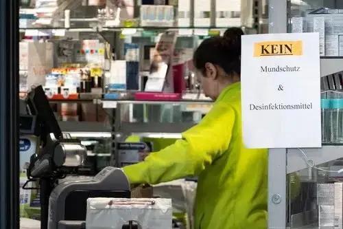 2020年，欧洲抗疫还在抄二战的剧本