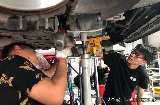 高尔夫干式双离合变速箱异响,高尔夫7变速箱异响