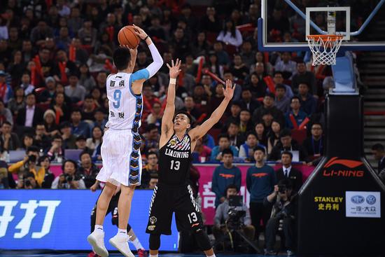 “难道非得把跟腱练断了，才叫为国争光？”