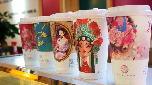 奶茶是茶精和奶精兑的吗,奶茶店里的奶精能喝吗