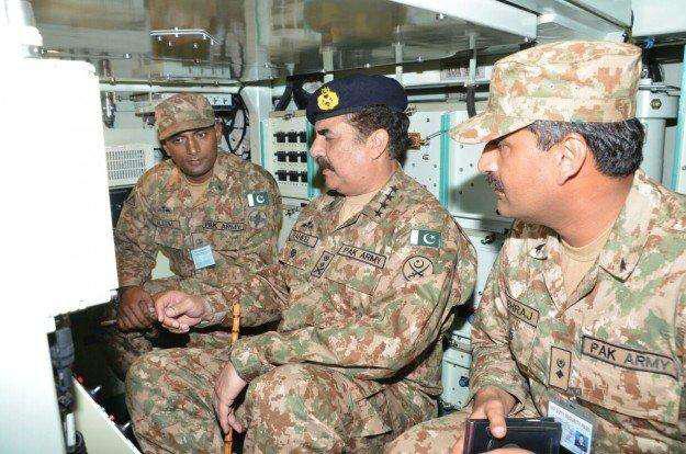 巴铁向中国再下巨额订单！订购大批导弹装备，专家：局势非常危急