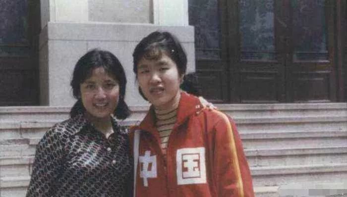 曾被骂抛妻弃子娶富婆,被抛弃女人遭人嘲笑