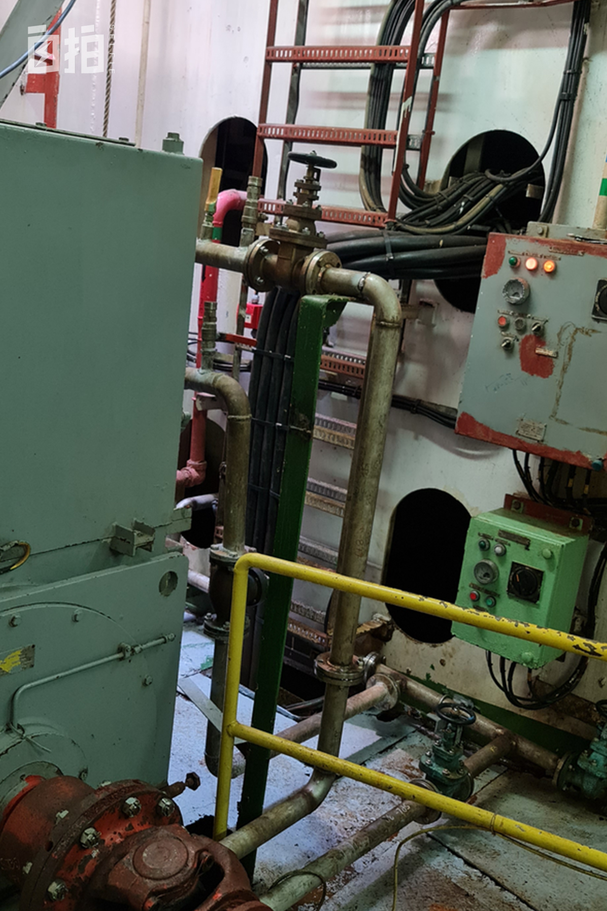 我，印度裔工人，在新加坡修船半辈子，没想到突然成了中国网红