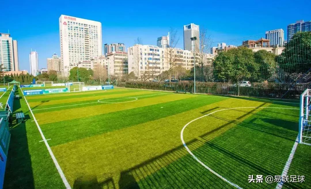 易联足球秋季班报名,易联梯队训练赛