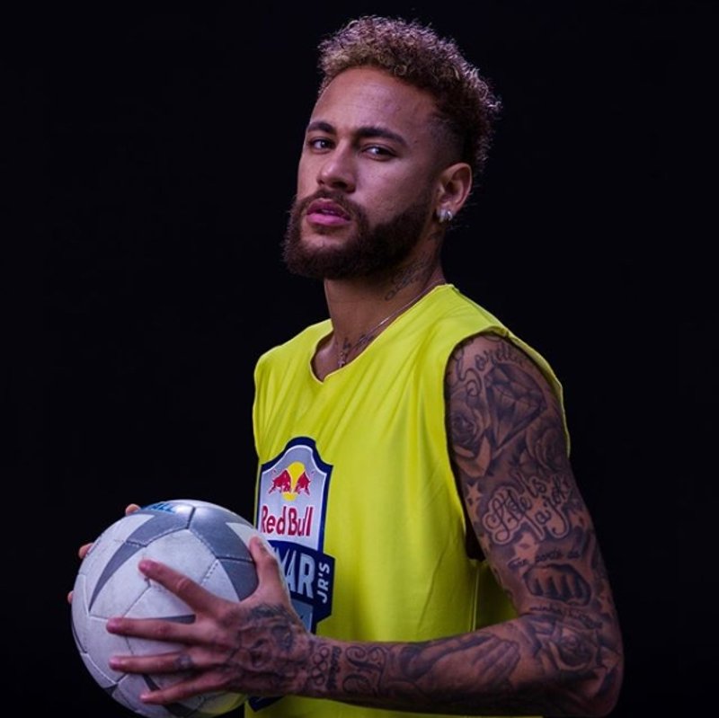 贝克汉姆3亿,贝克汉姆一年赚多少钱