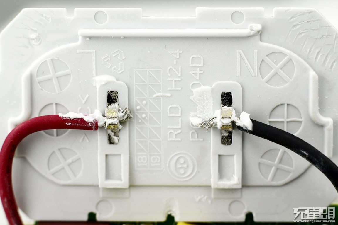 oppo手机电源适配器怎么拆开,拆解报告oppo240w无线快充手机