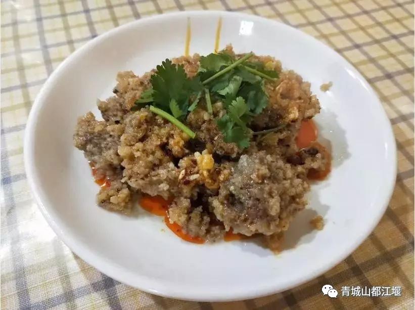 坐上公交去旅行！跟着这条101路线，带你玩遍大半个都江堰～一站一景，吃喝玩乐一网打尽！