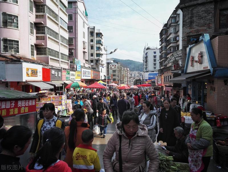 过惯了安逸生活,中年人的生活过得都是一地鸡毛