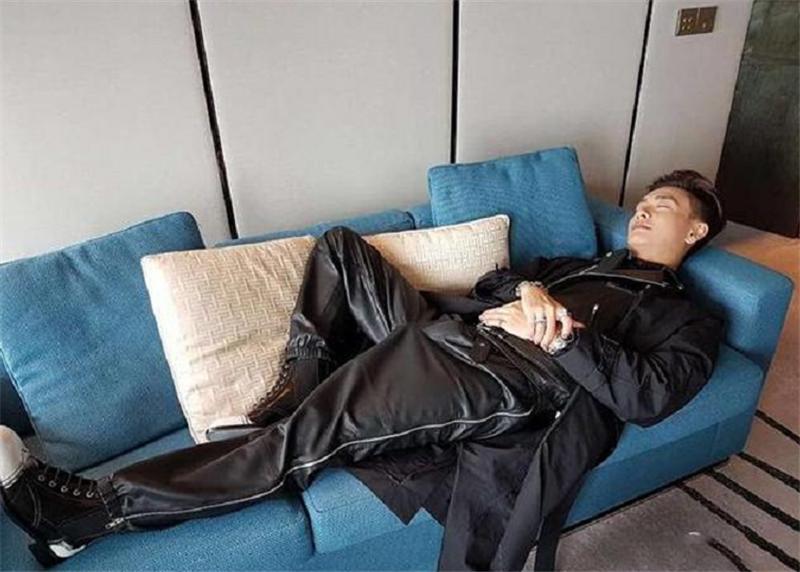 黄宗泽香港住宅,黄宗泽家具