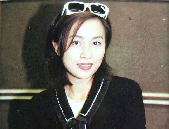 52岁邱淑贞近照曝光,51岁邱淑贞素颜照片