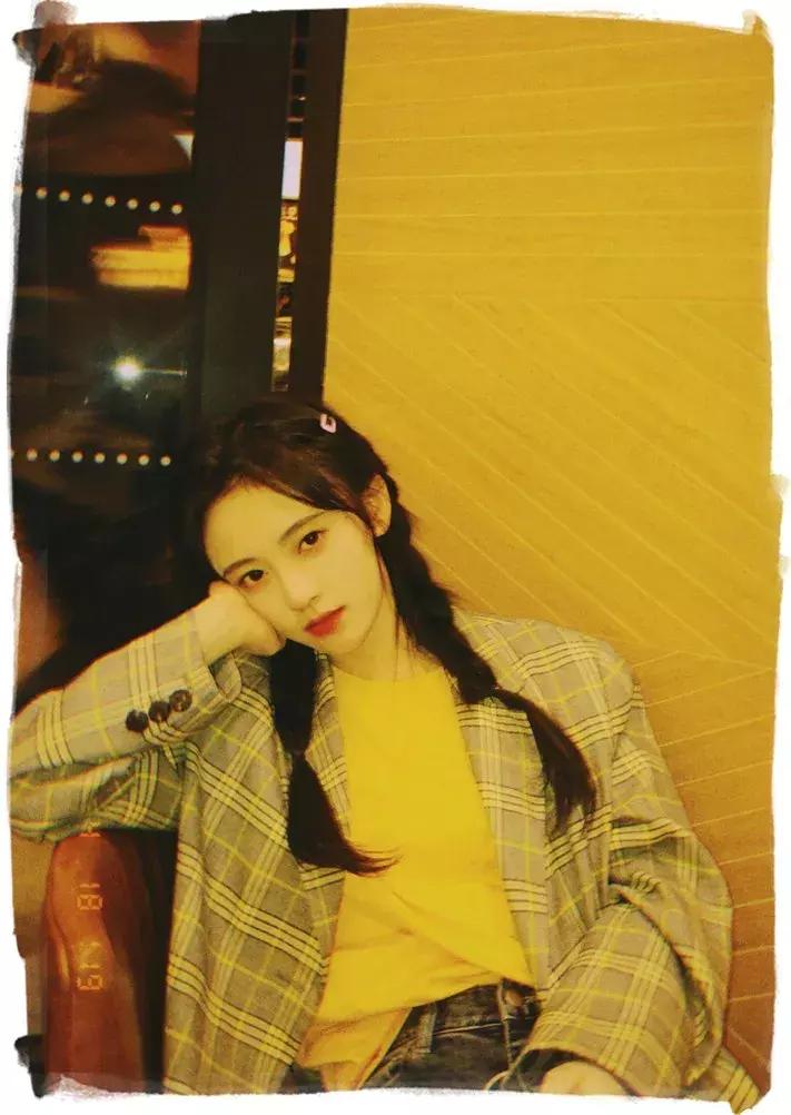 别再披头发了这3款扎发才好看,半披长发怎么扎好看