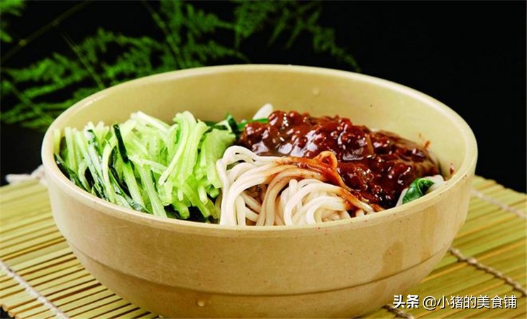 为什么自己做出来的炸酱面有点酸,这才是正宗做炸酱面的正确方法