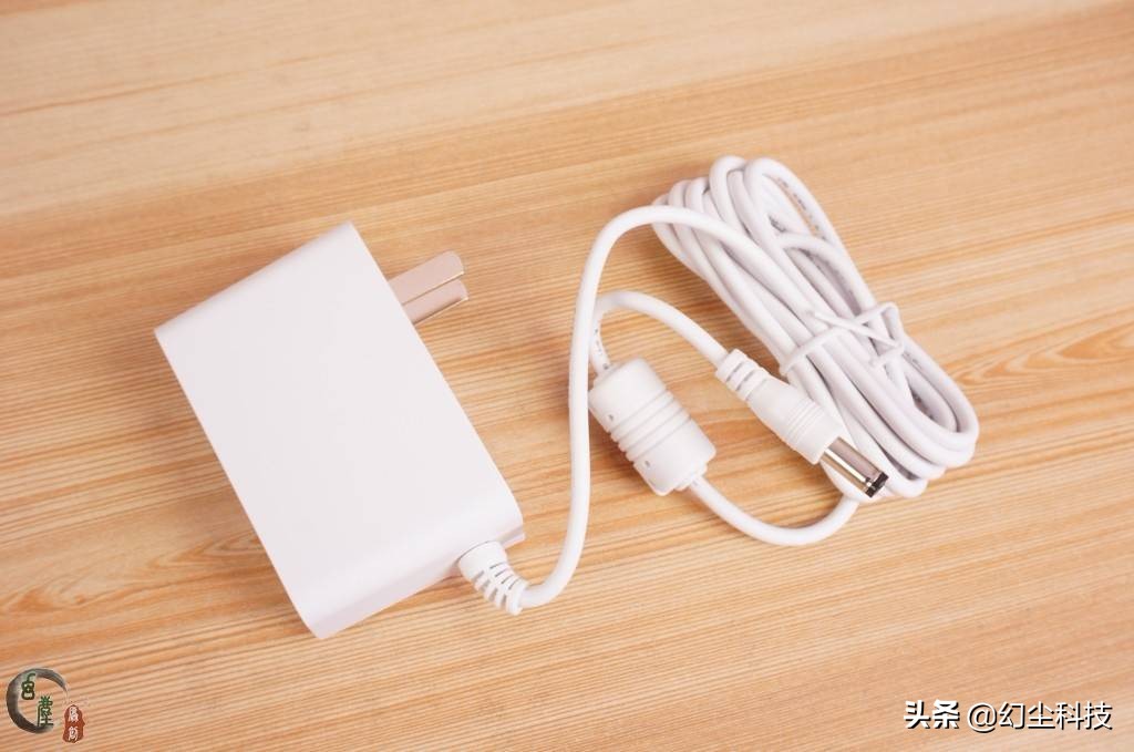 小米lite台灯和华为智选2i,小米充电台灯哪款值得入手