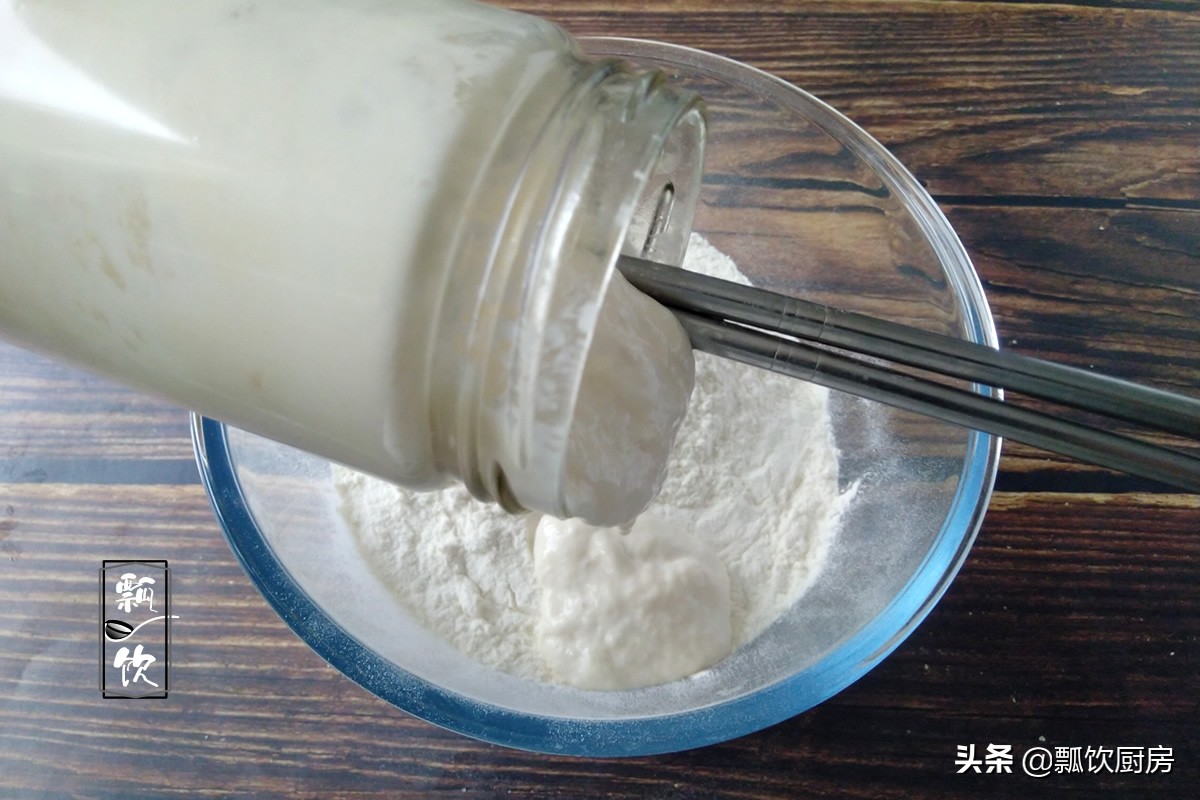 包子这做法，暄软白胖，不塌皮不磁底，放凉了不硬，比买的还暄腾