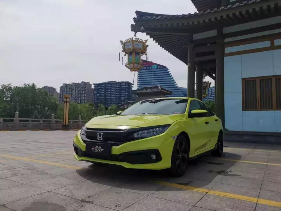 叔情丨临近的三十而立，思域与年轻人最后的倔强