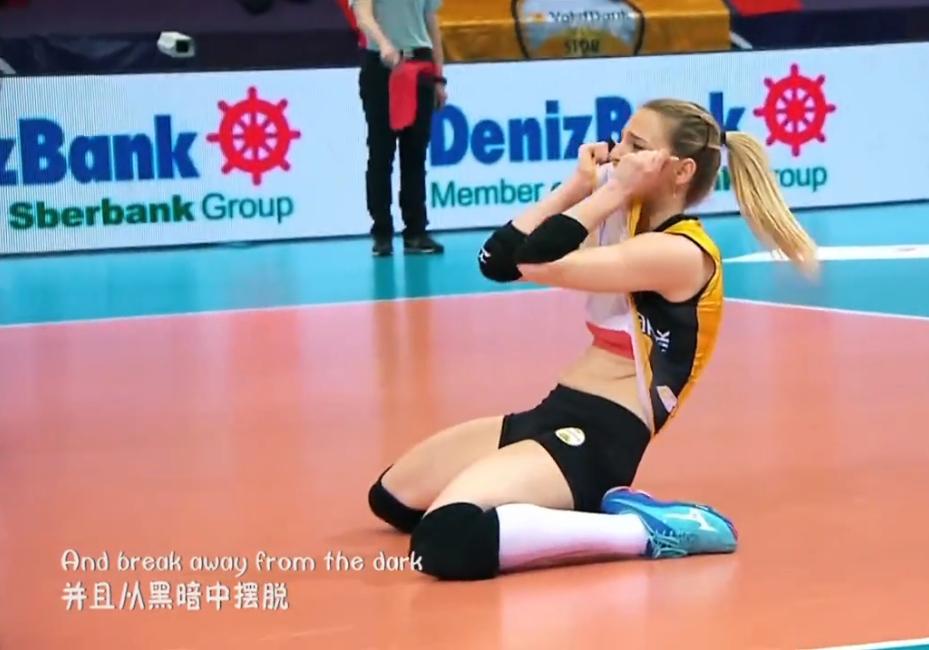 体坛风云人物颁奖花样游泳,盘点各个足球运动员的庆祝动作