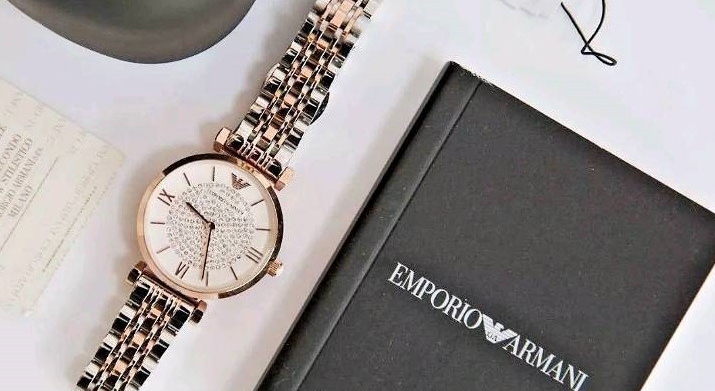 冬天怎么搭配手表,冬天没有耳环怎么配饰