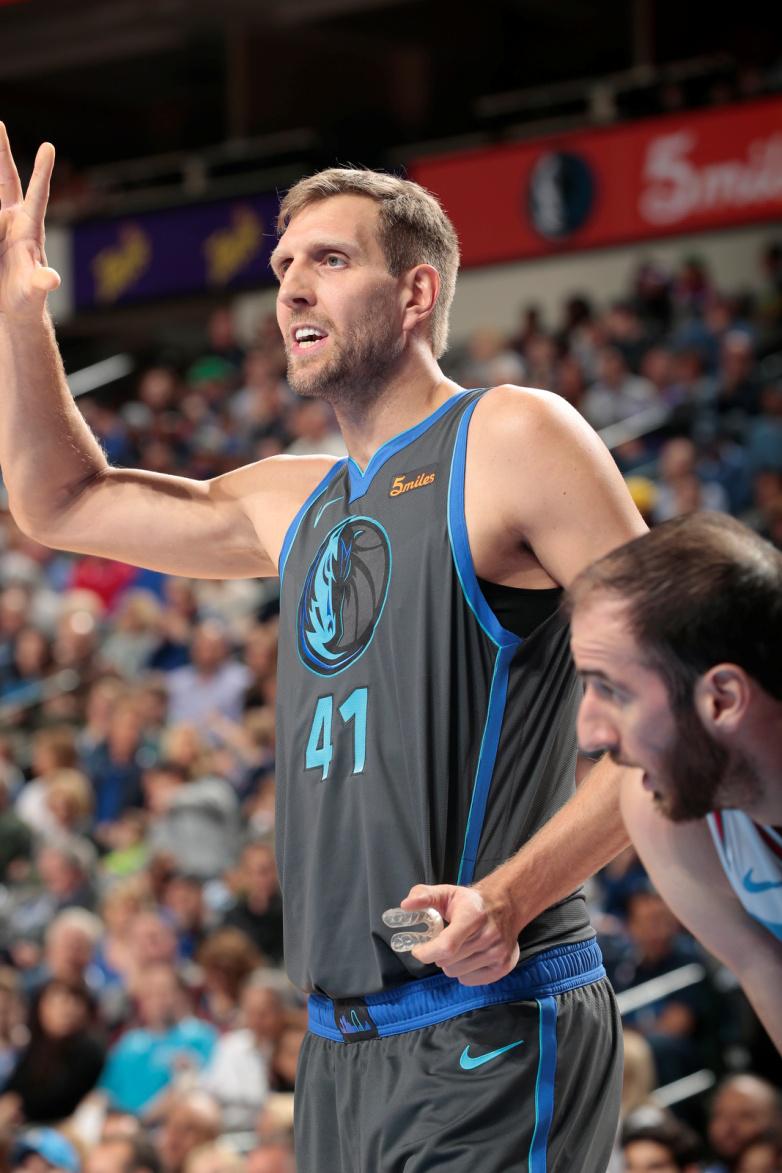 德克诺维茨基一人一城,年轻时德克诺维茨基