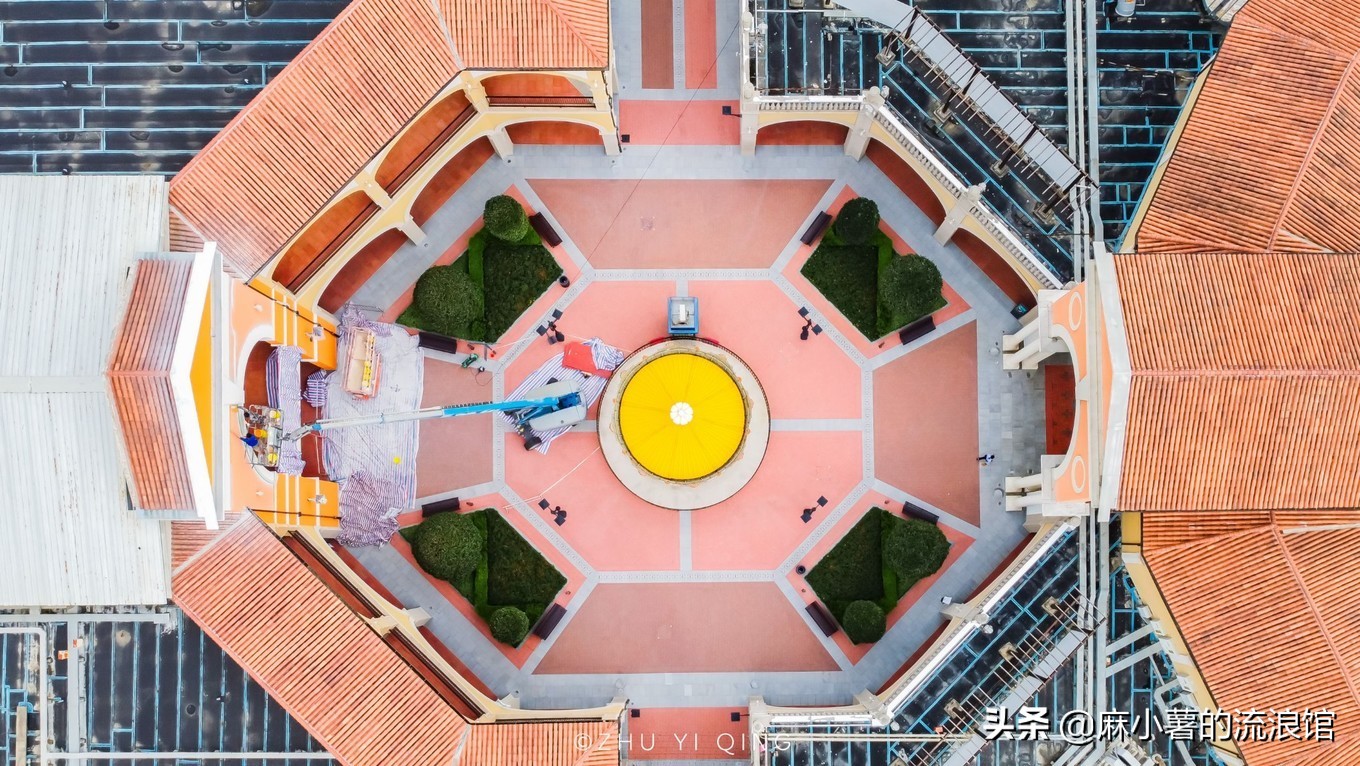 武汉佛罗伦萨奢侈品小镇,武汉佛罗伦萨小镇奥特莱斯