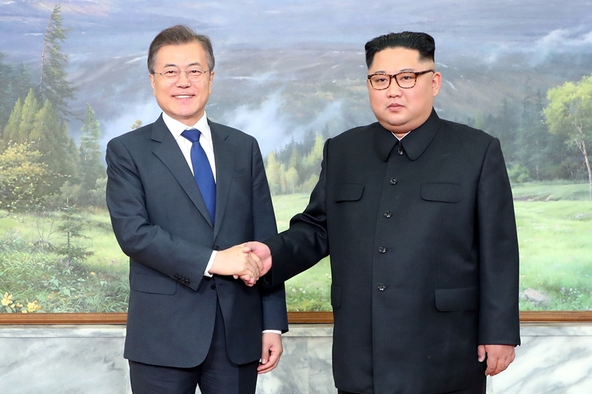 韩国立法禁止反朝传单！文在寅和金正恩想和好，但是特朗普不答应，他这是又要给新美国总统拜登埋雷？