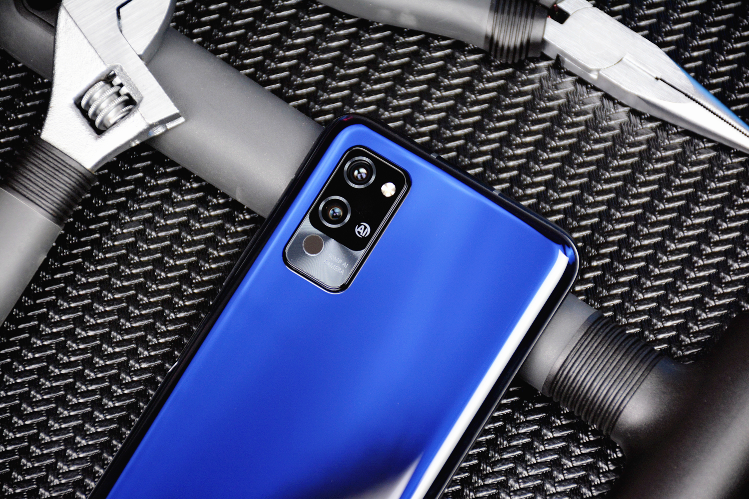 荣耀play4pro麒麟9905g信号怎么样,荣耀play4pro是麒麟9905g吗