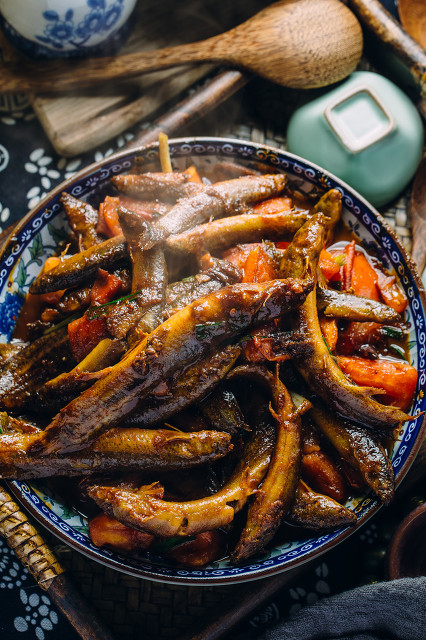 我和妈妈捉泥鳅,我和爸爸去捉泥鳅作文