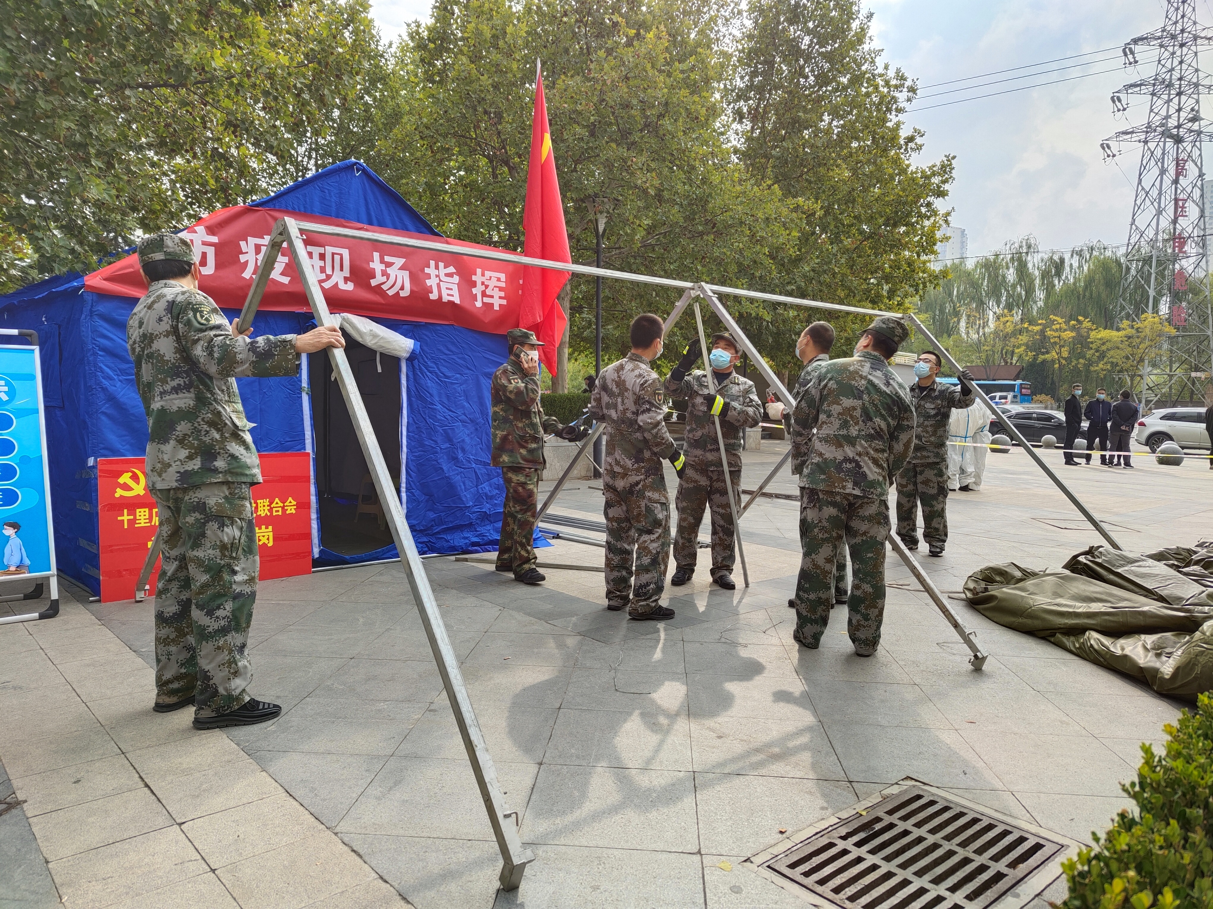 疫情防控安宁在行动致敬白衣天使,安宁区社工委