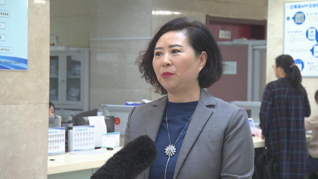 本市大力推动政务服务一网通办,政务服务一网通办百姓办事更方便