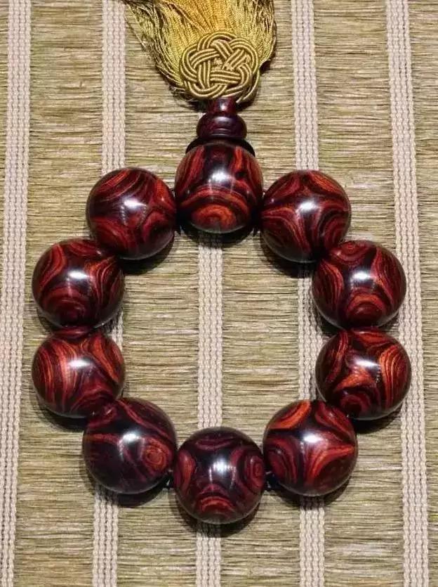 天价黄花梨手串,顶级海南黄花梨油梨老料手串价格