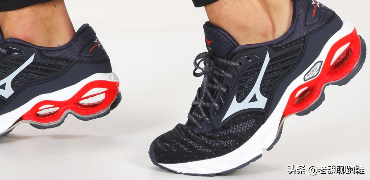 亚瑟士和美津浓跑鞋哪个耐用,美津浓亚瑟士有二百多的跑鞋吗