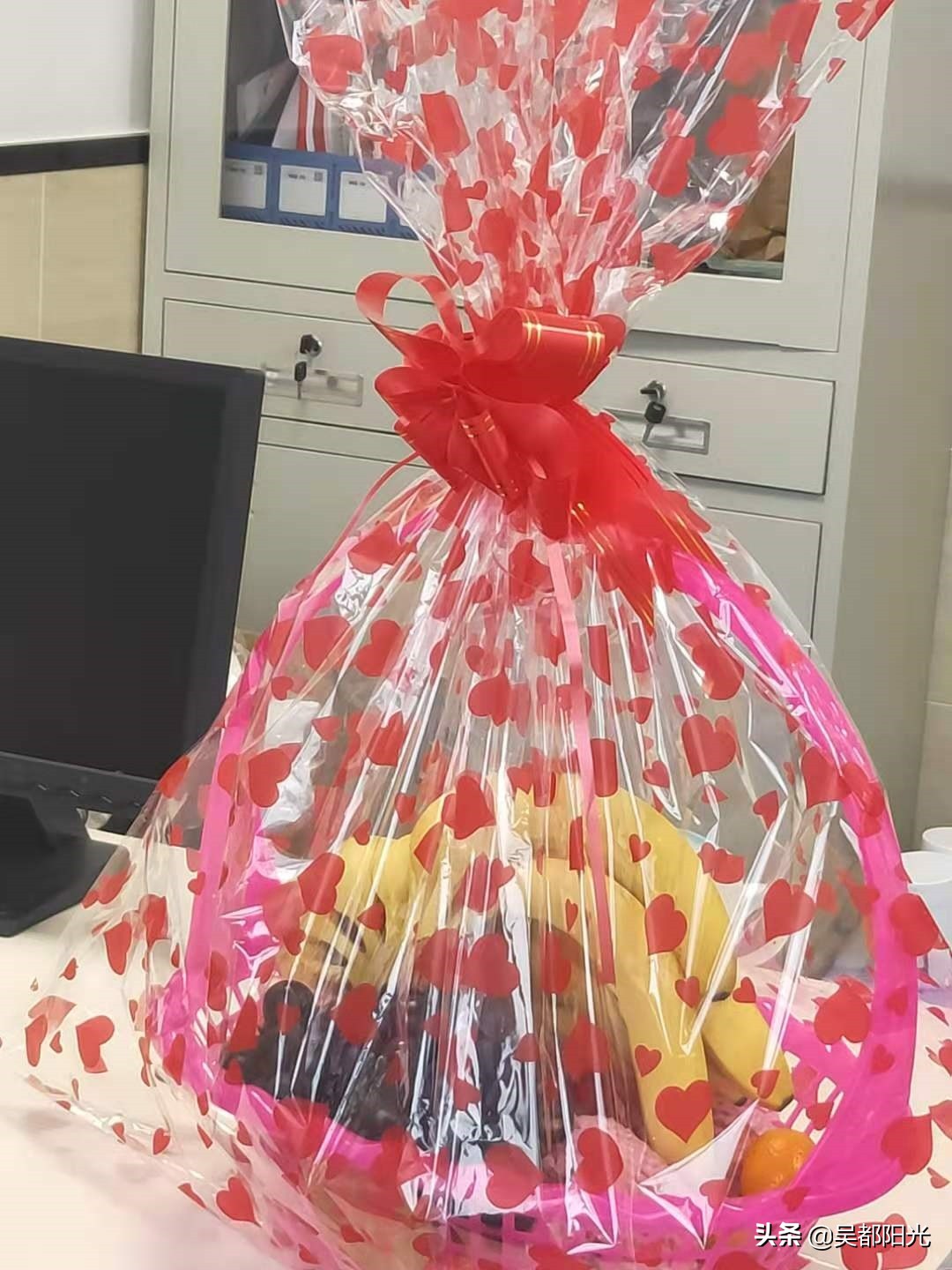 医者仁心，奉献初心：湖北蕲春李时珍中医院中医科爱心团队看望住院退休老人陈振升