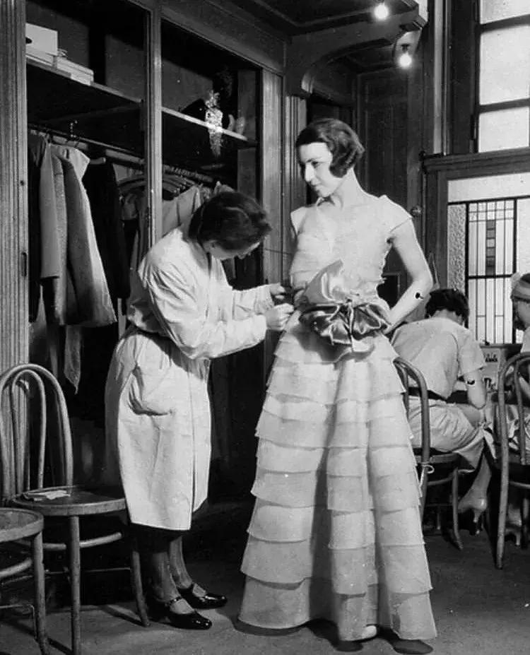 她守着时尚界一个大秘密，直到去世的20多年后才被世人知晓