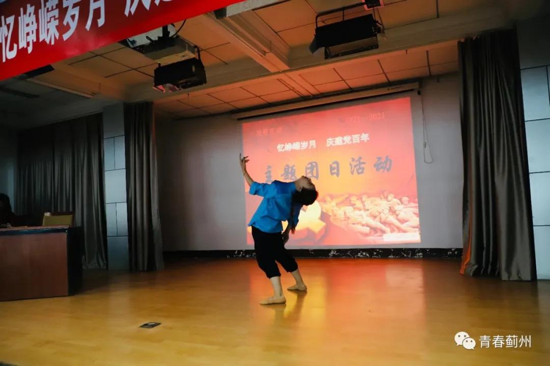 穿越怎么装备头饰,穿越的话带什么比较好