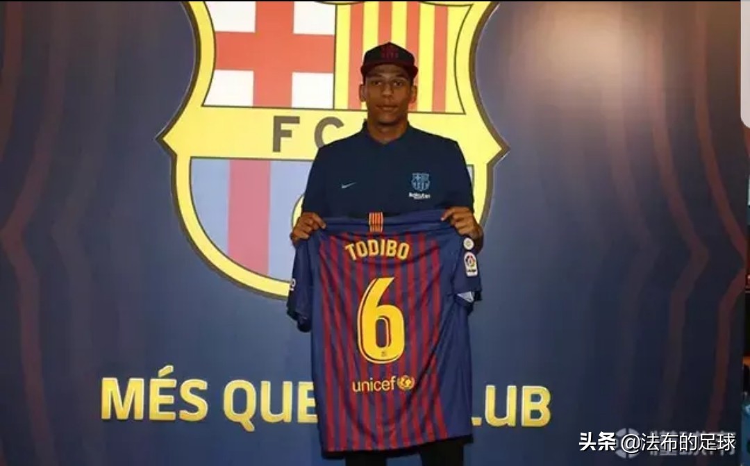 巴萨新诺坎普2030年,诺坎普之殇巴萨引援