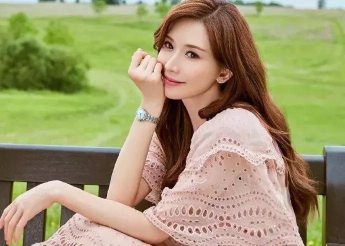 普通女孩如何蜕变成魅力女性,变身女生的全部过程